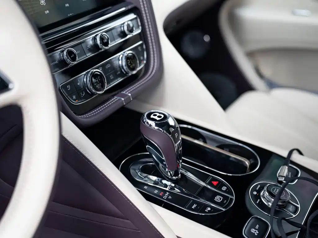 Bentley Bentayga — миниатюра 6