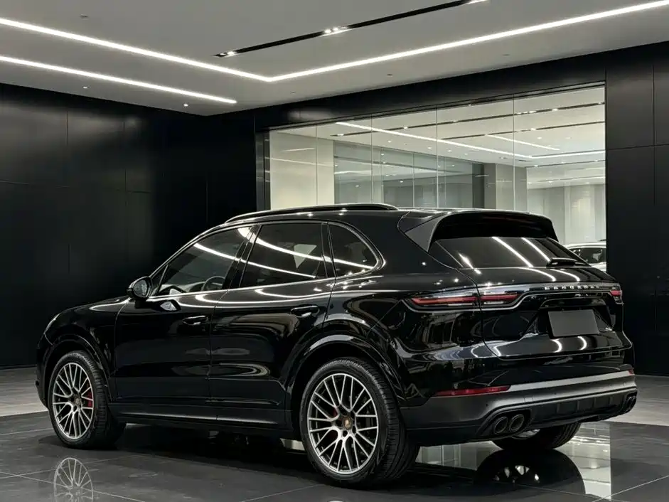 Porsche Cayenne — миниатюра 9