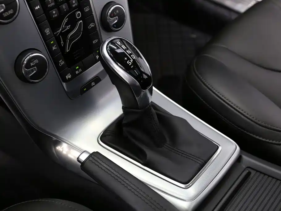 Volvo V40 — миниатюра 12