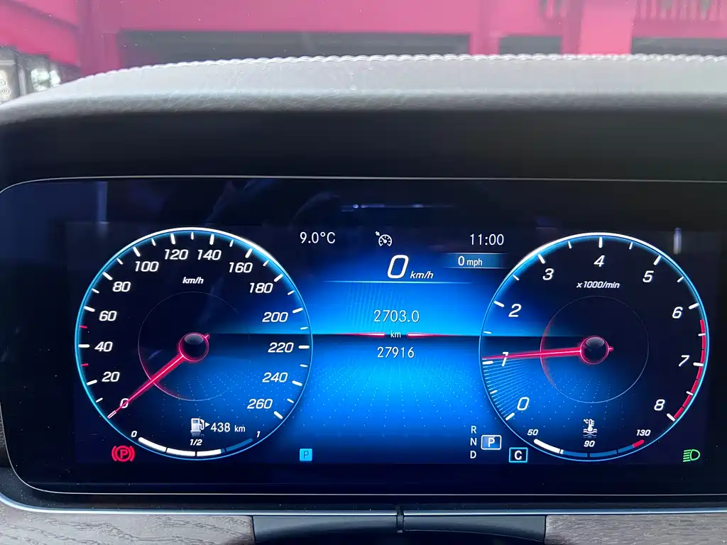 MERCEDES-BENZ E CLASS