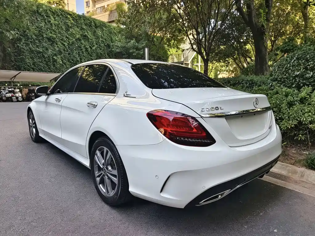 Mercedes-Benz C-Class — миниатюра 15
