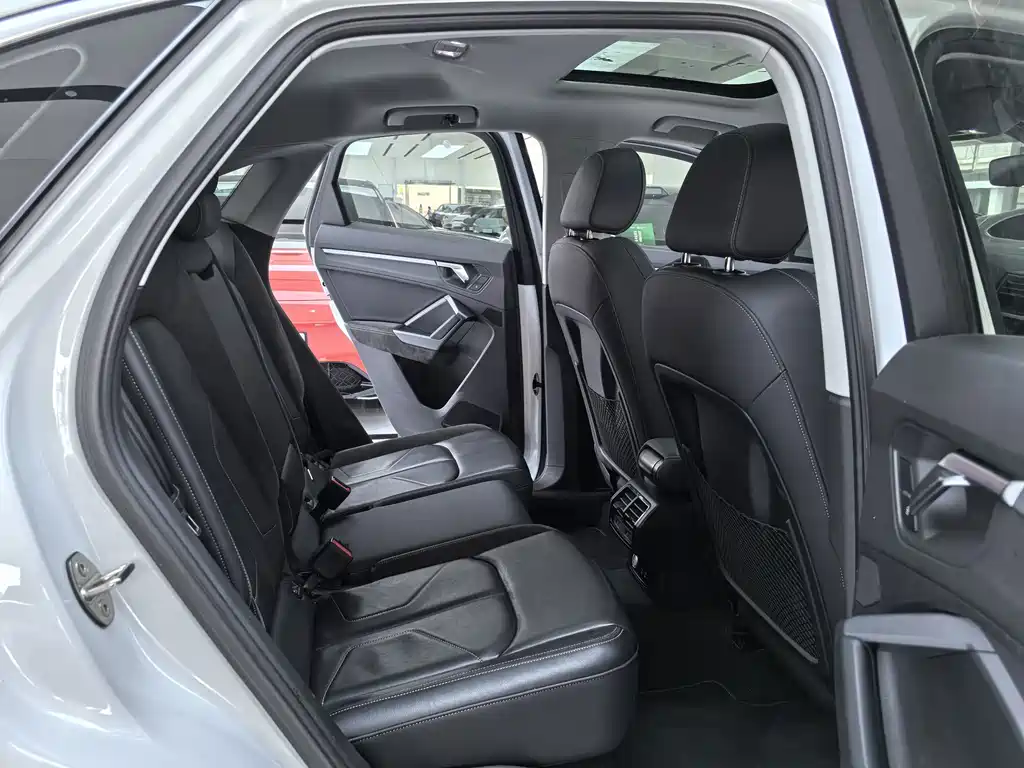 Audi Q3 Sportback — миниатюра 11