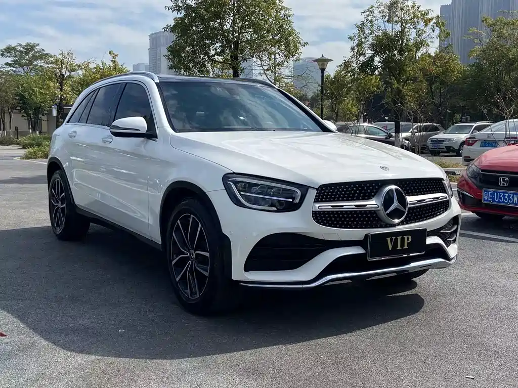 MERCEDES-BENZ GLC