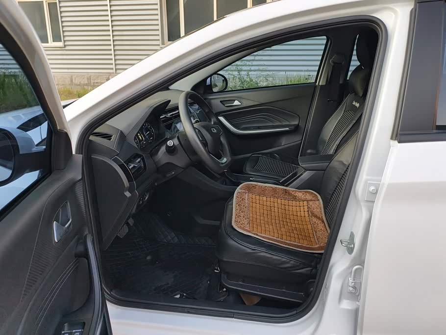 CHERY Tiggo 3x 1.5 л 2024 г. Белый, пробег 5000 км
