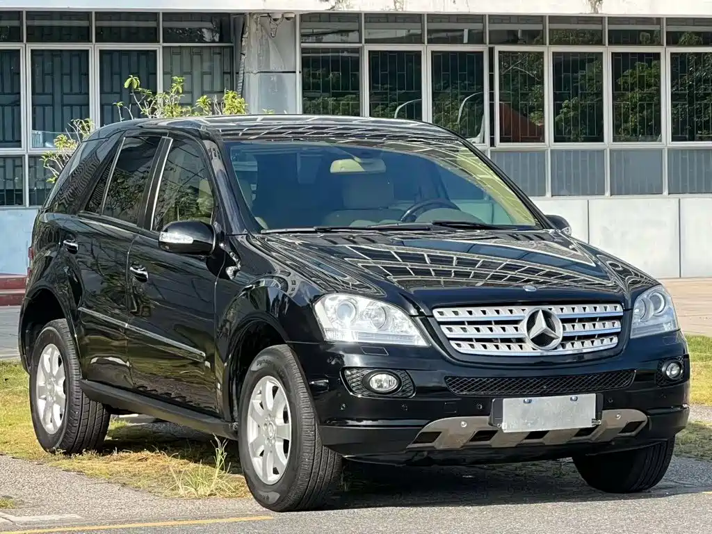 Mercedes-Benz M-Class — миниатюра 3
