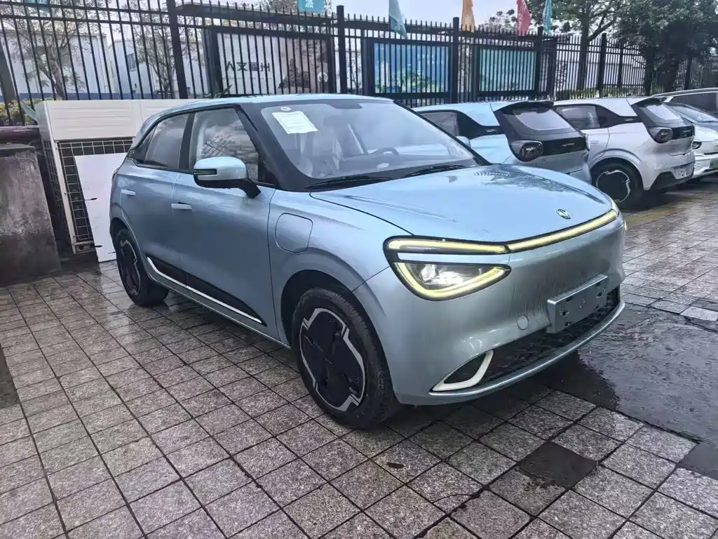 eπ Nano 01