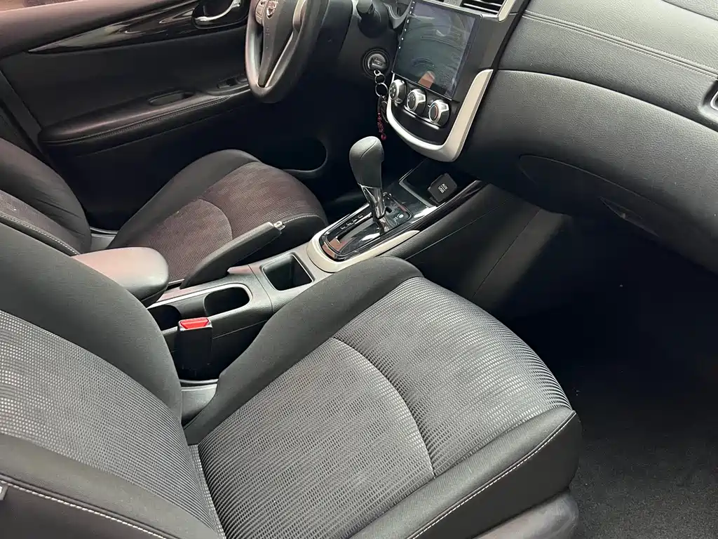 Nissan Tiida 2019 1.6L CVT VI
