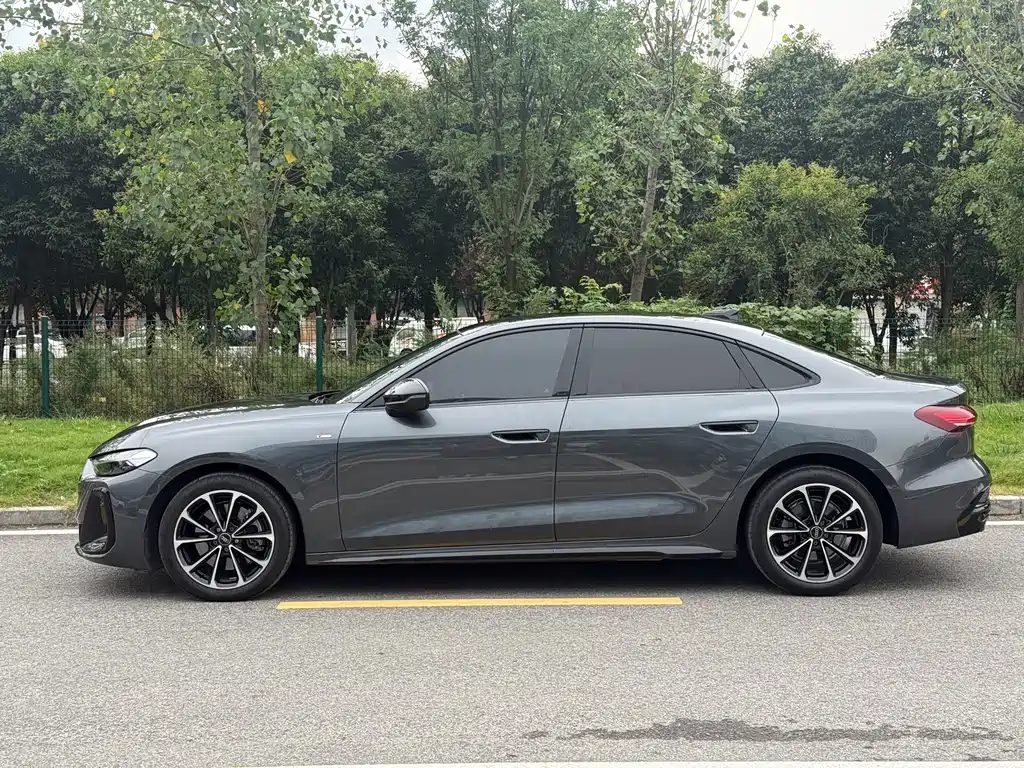 Audi A5L — миниатюра 10