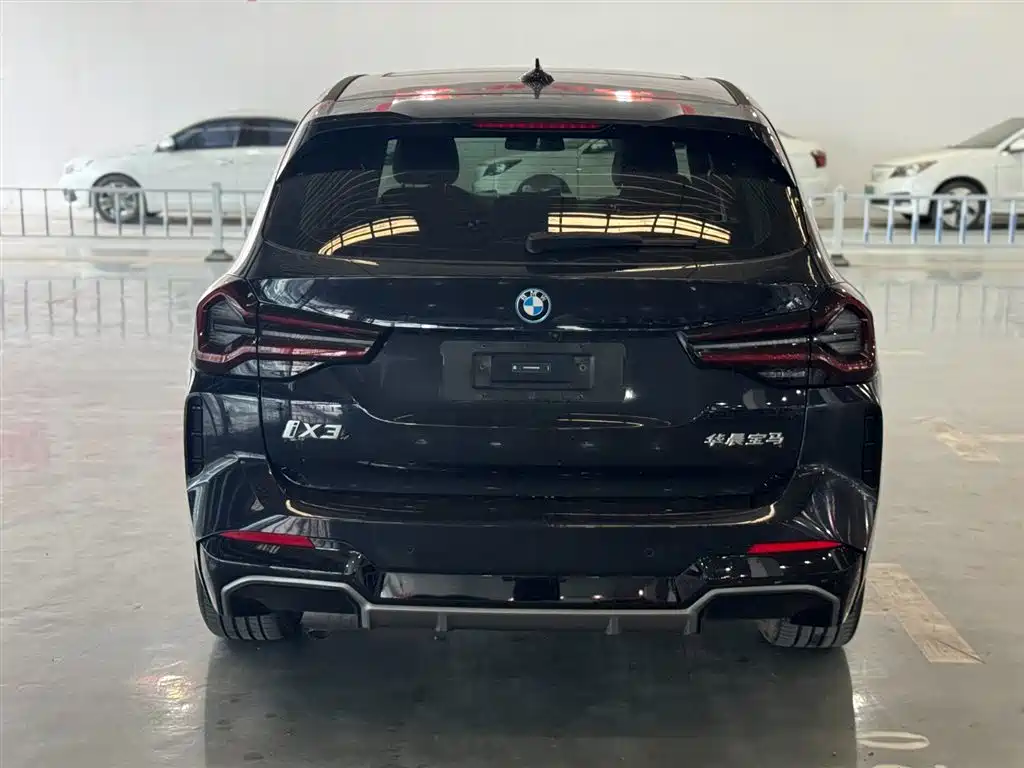 BMW iX3 2023 Lead