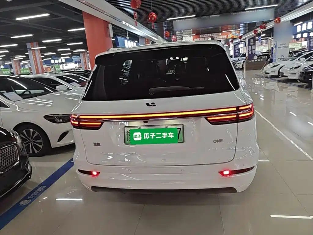Li Auto Li ONE — миниатюра 6