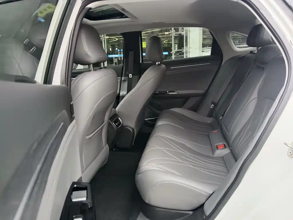 GEELY GALAXY GALAXY L6