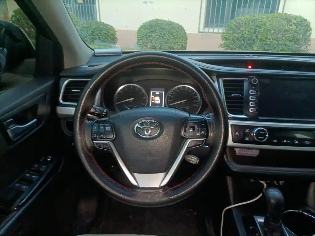 Toyota Highlander — миниатюра 6