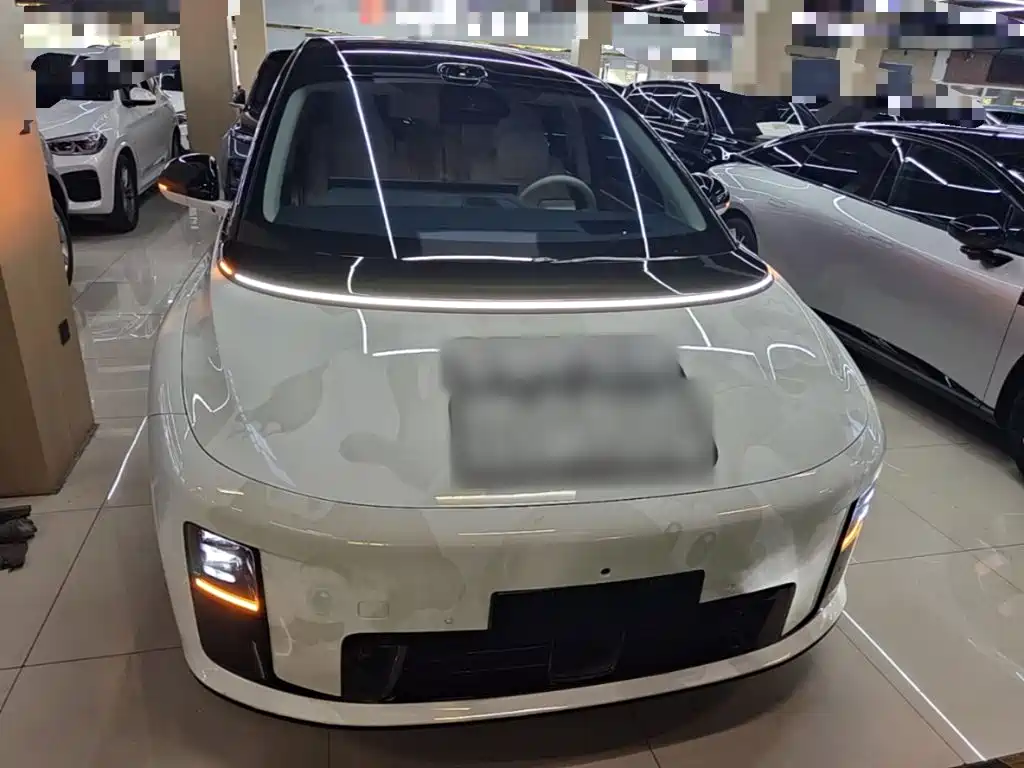 Li Auto Li i8 — миниатюра 3