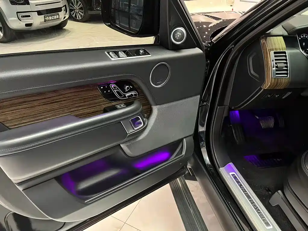 LAND ROVER RANGE ROVER