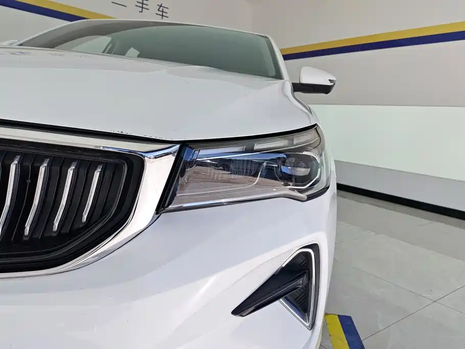 Geely Emgrand — миниатюра 5