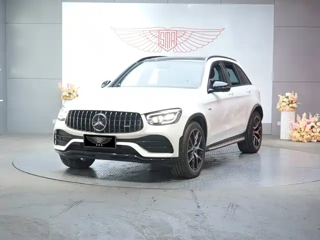 MERCEDES BENZ GLC AMG