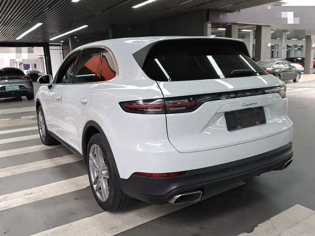 Porsche Cayenne — миниатюра 14
