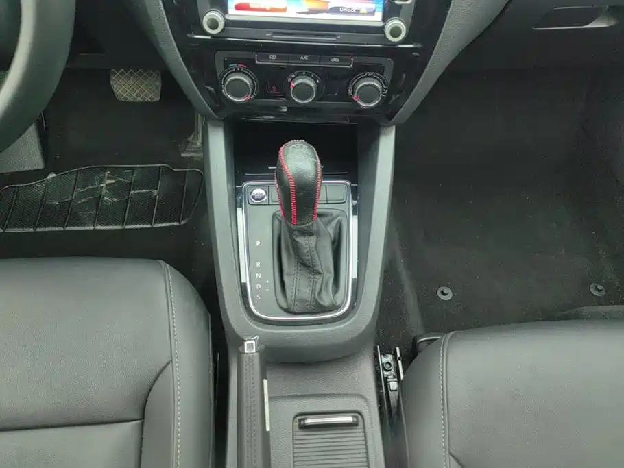 Volkswagen Sagitar — миниатюра 16