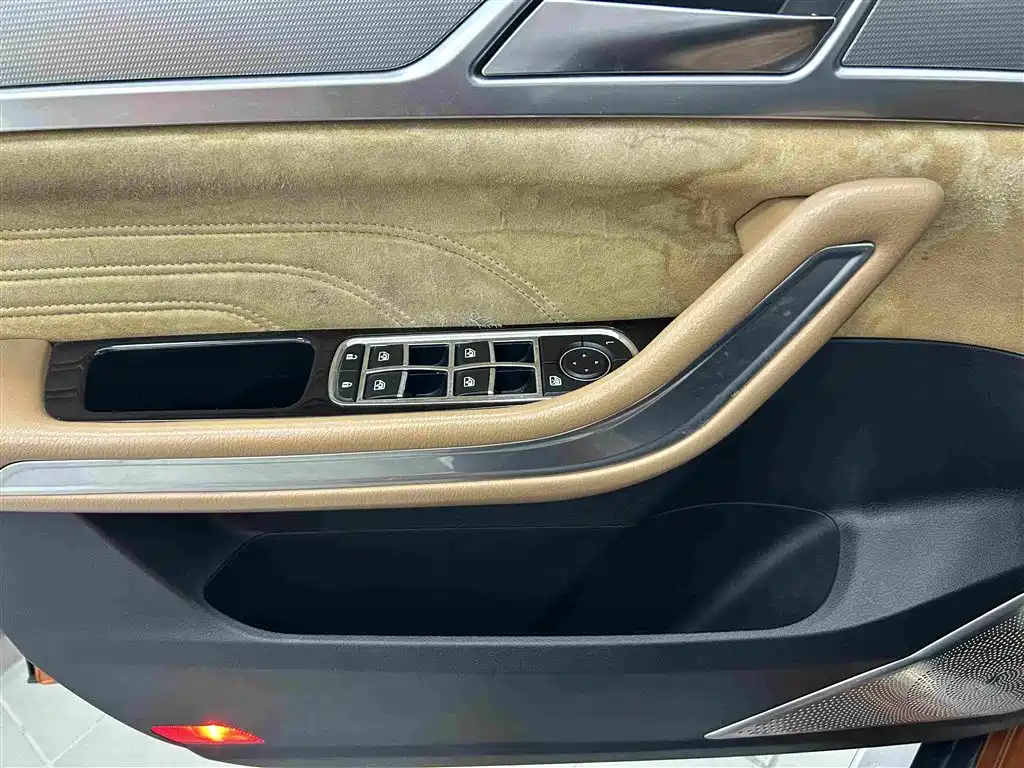 Yema Mustang T80 — миниатюра 16