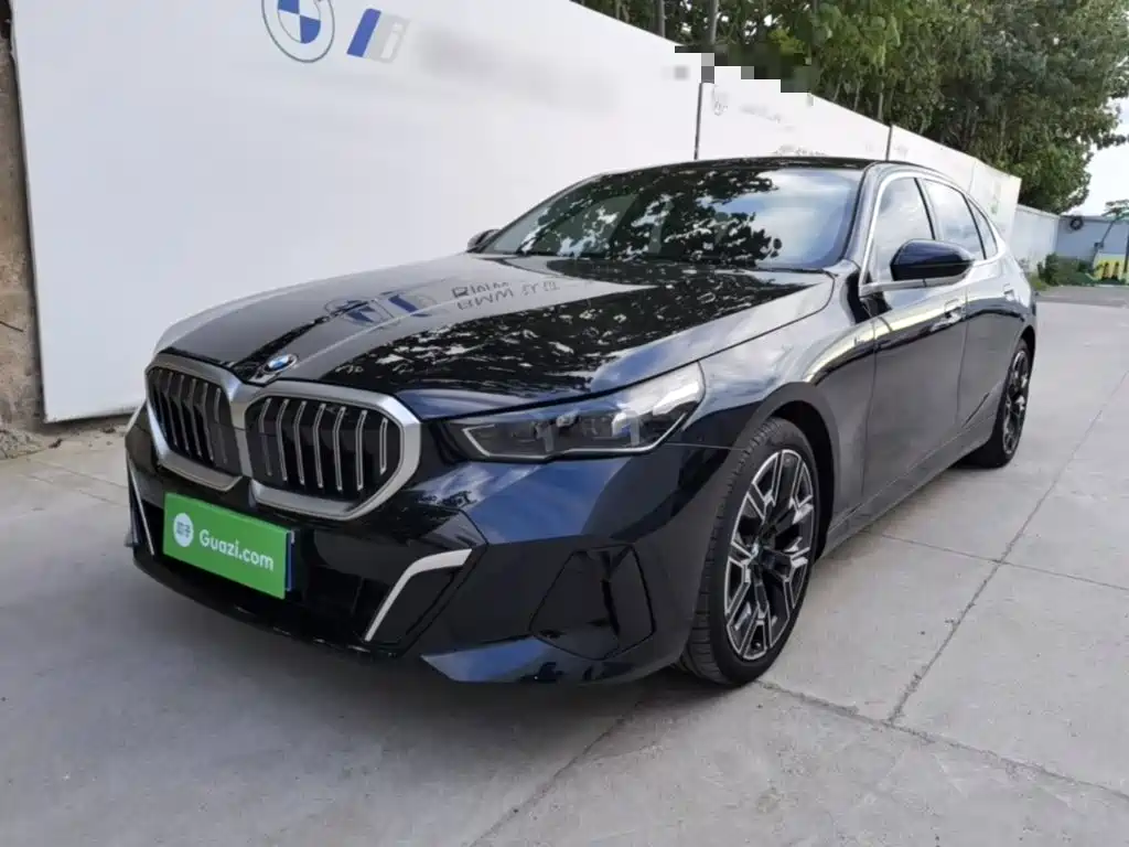 BMW 5 Series — миниатюра 2