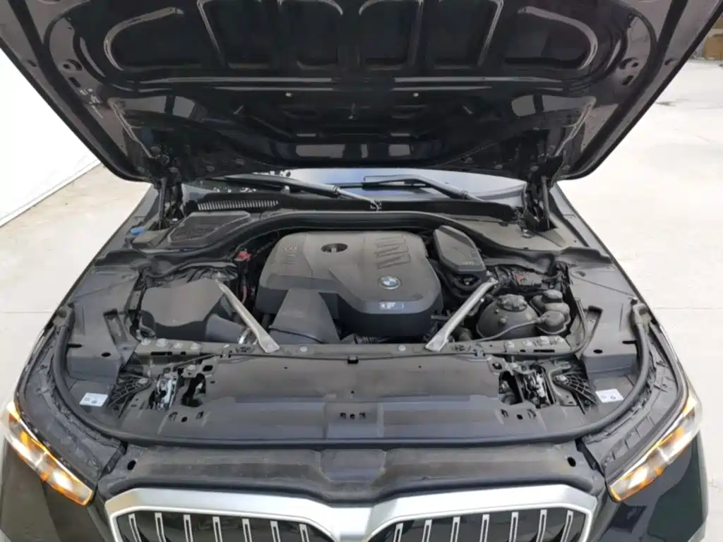 BMW 5 Series — миниатюра 20