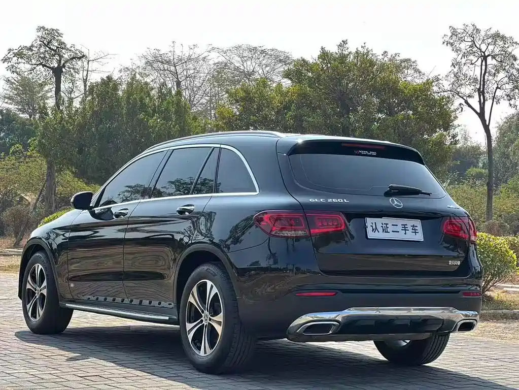 MERCEDES-BENZ GLC