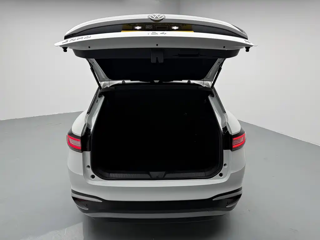 VOLKSWAGEN ID.4 X
