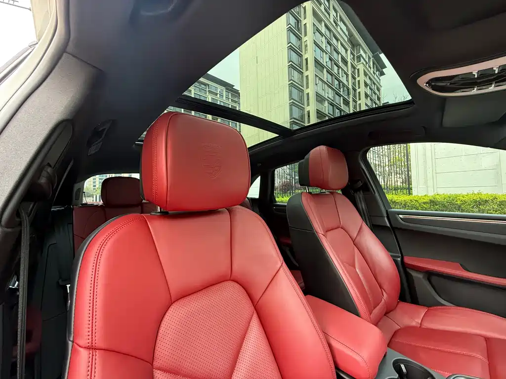 Porsche Macan — миниатюра 15