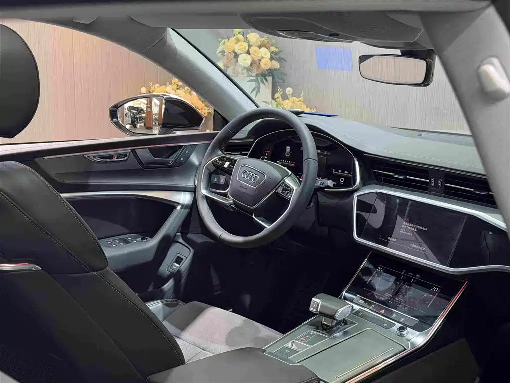 Audi A7L 2024 45TFSI S-line