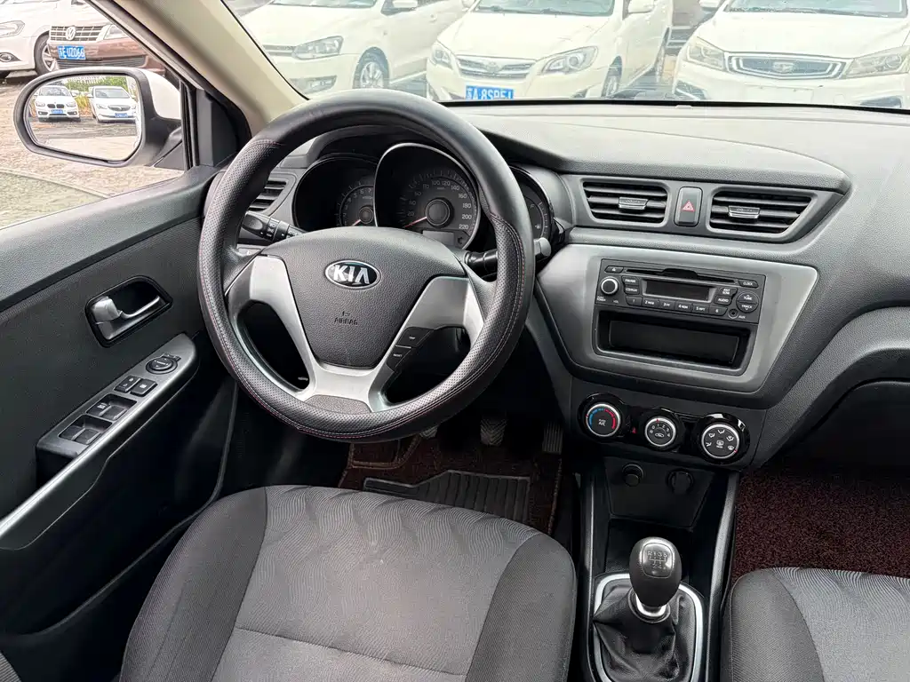 Kia K2 — миниатюра 11