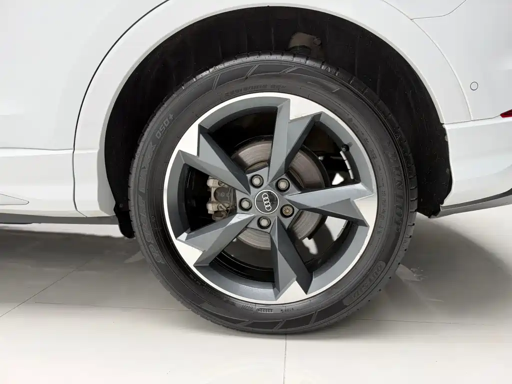 Audi Q3 — миниатюра 14