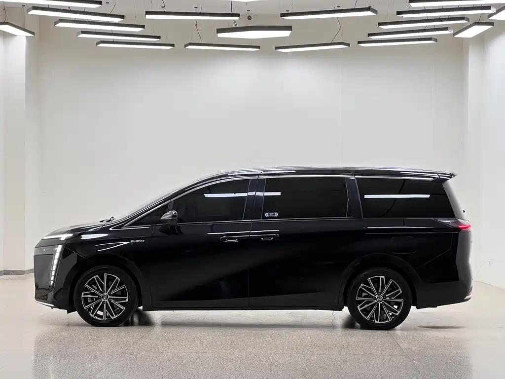 GAC Motor Trumpchi E8 PHEV — миниатюра 7