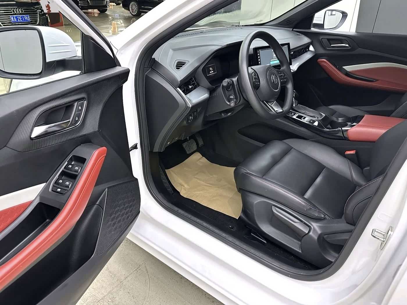 MG MG5 1.5 л 2022 г. Белый, пробег 39000 км