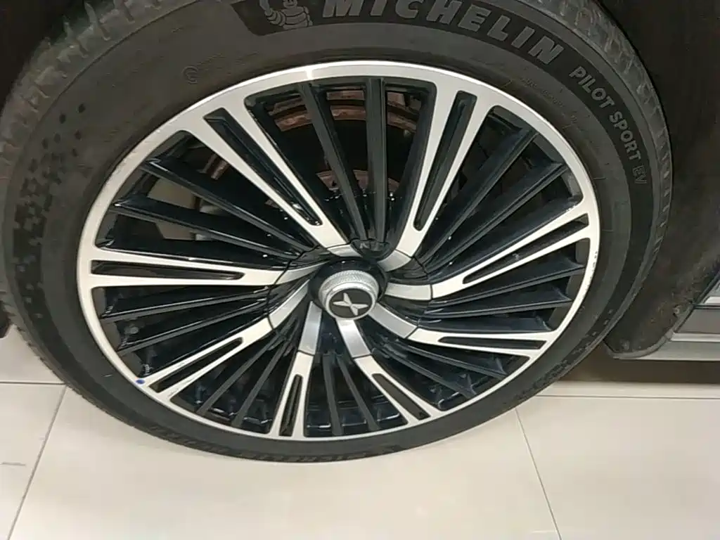 XPeng G9 — миниатюра 23