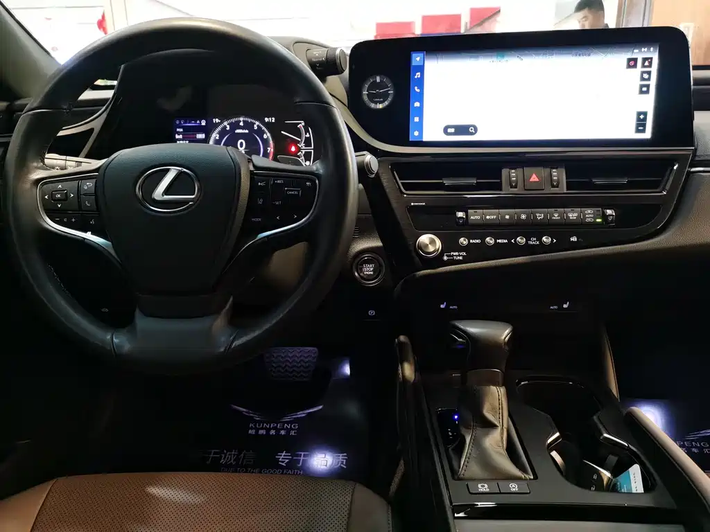 Lexus ES — миниатюра 10