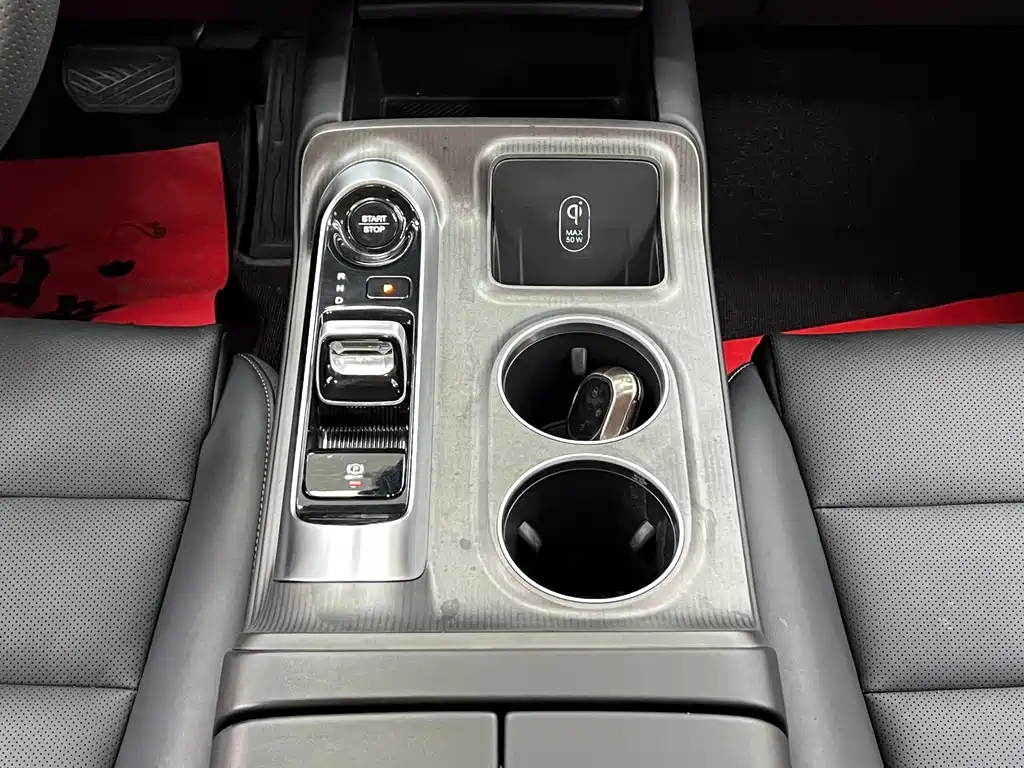 GAC Motor Trumpchi E8 PHEV — миниатюра 25