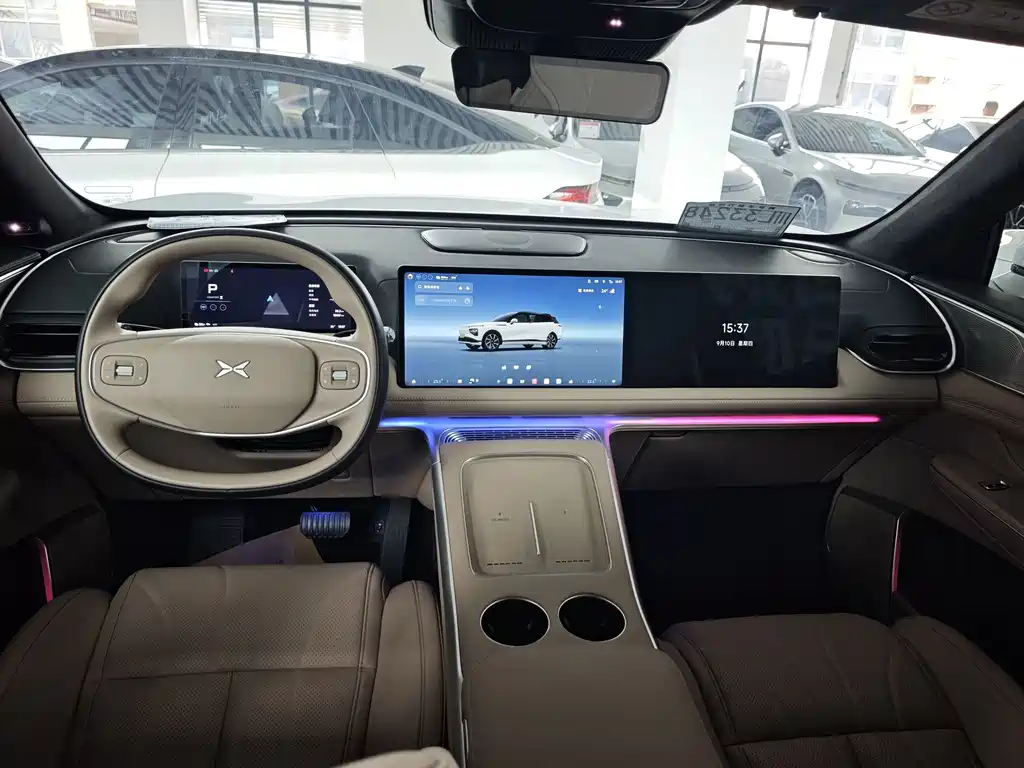 XPeng G9 — миниатюра 4