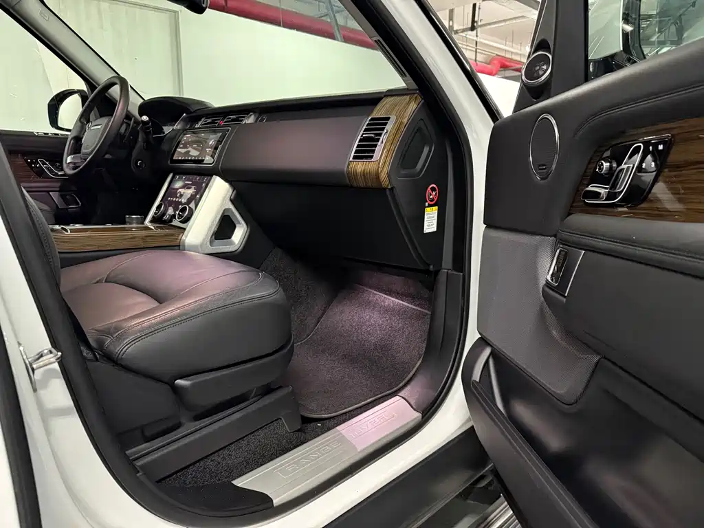 Land Rover Range Rover — миниатюра 14