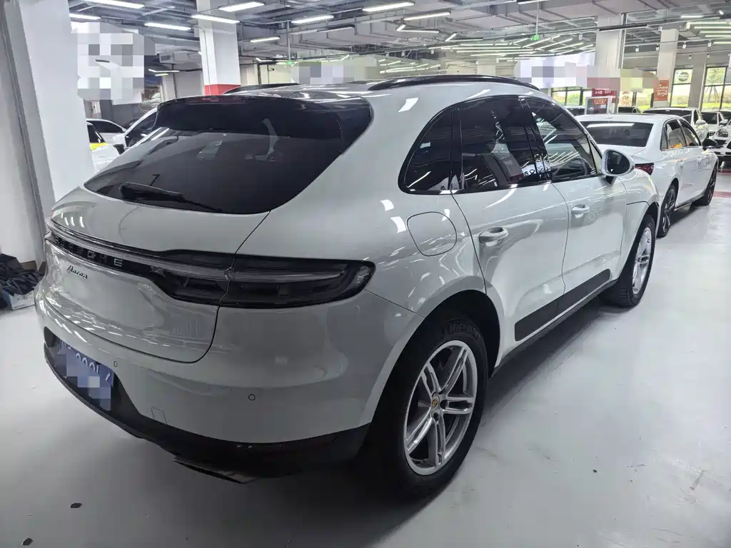 Porsche Macan — миниатюра 11