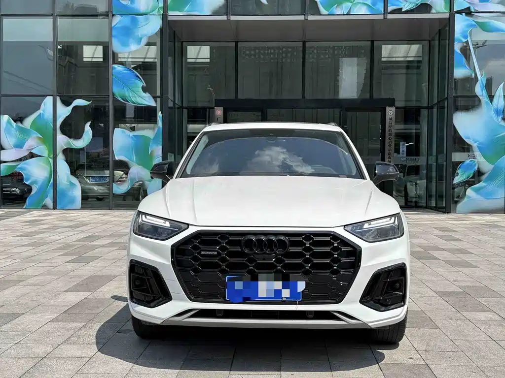 Audi Q5L — миниатюра 2