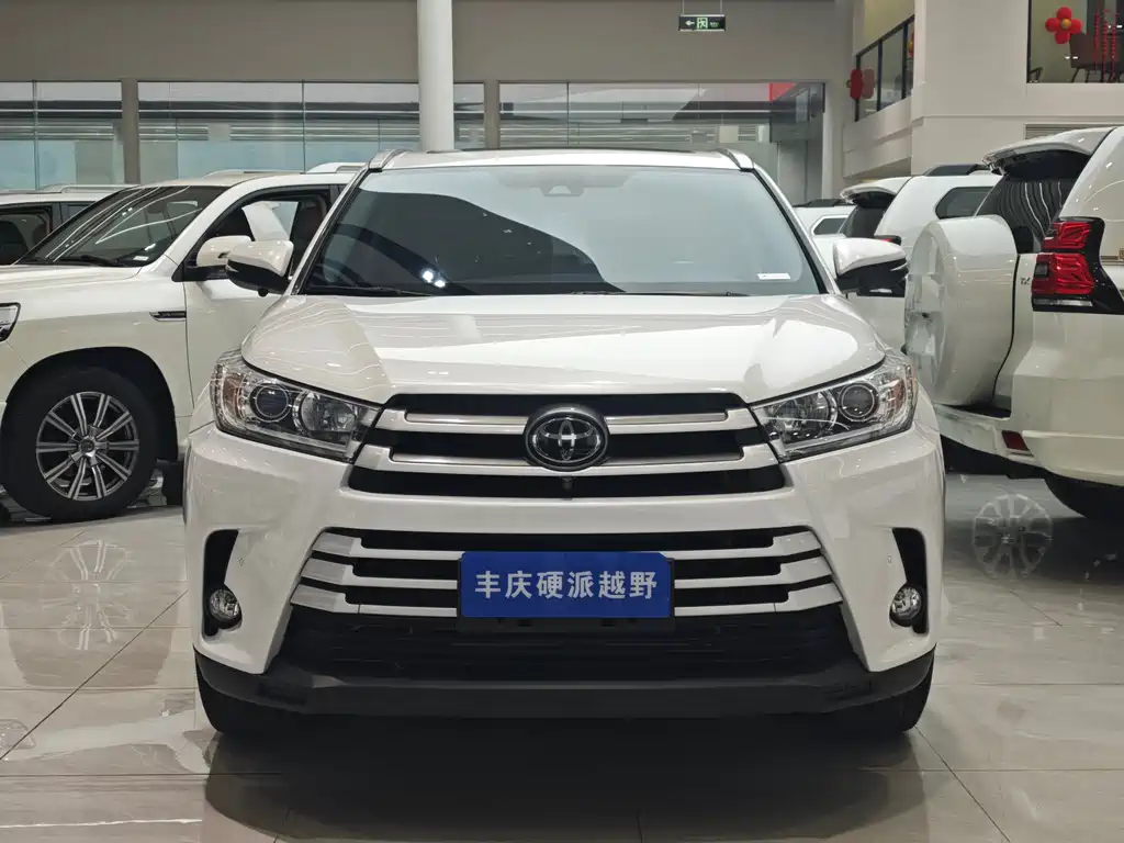 TOYOTA HIGHLANDER