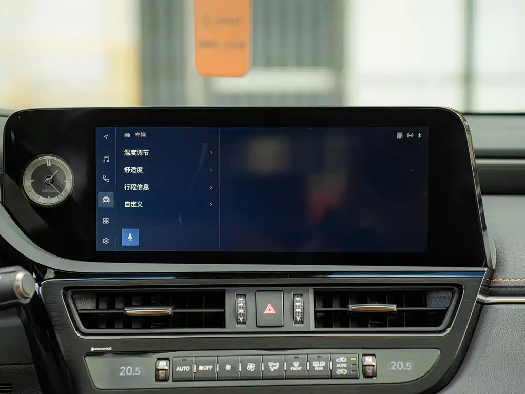 Lexus ES — миниатюра 14