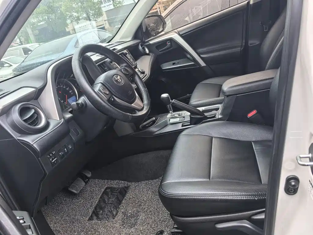 TOYOTA RAV4 RONGFANG