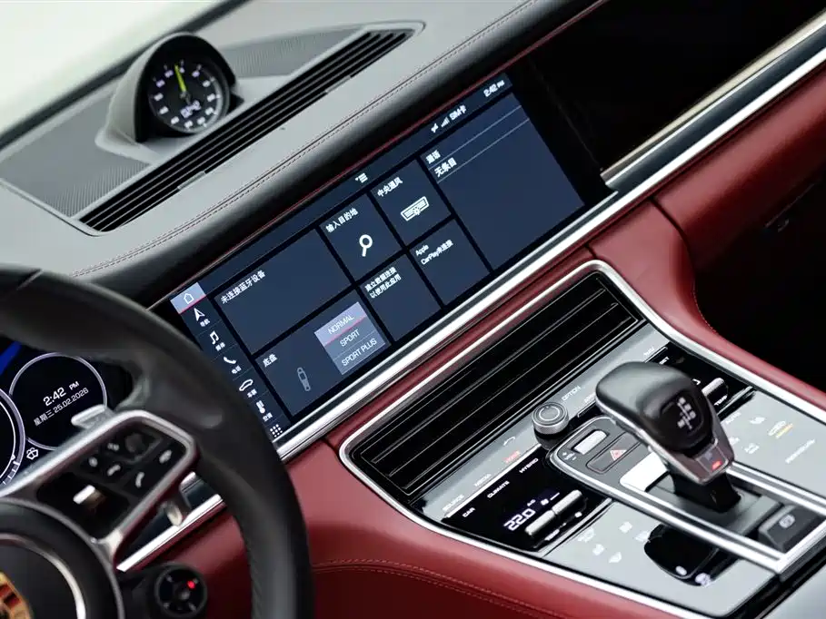 PORSCHE PANAMERA NEW ENERGY