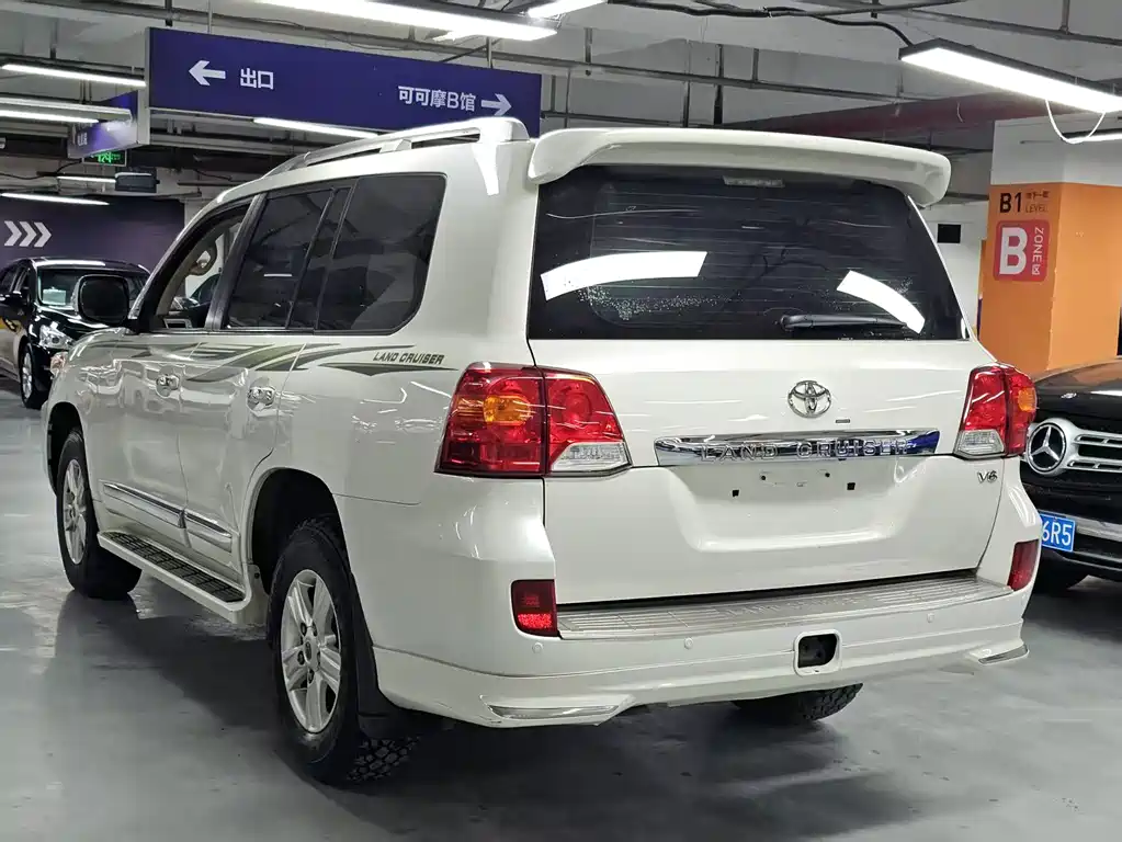 Toyota Land Cruiser — миниатюра 6