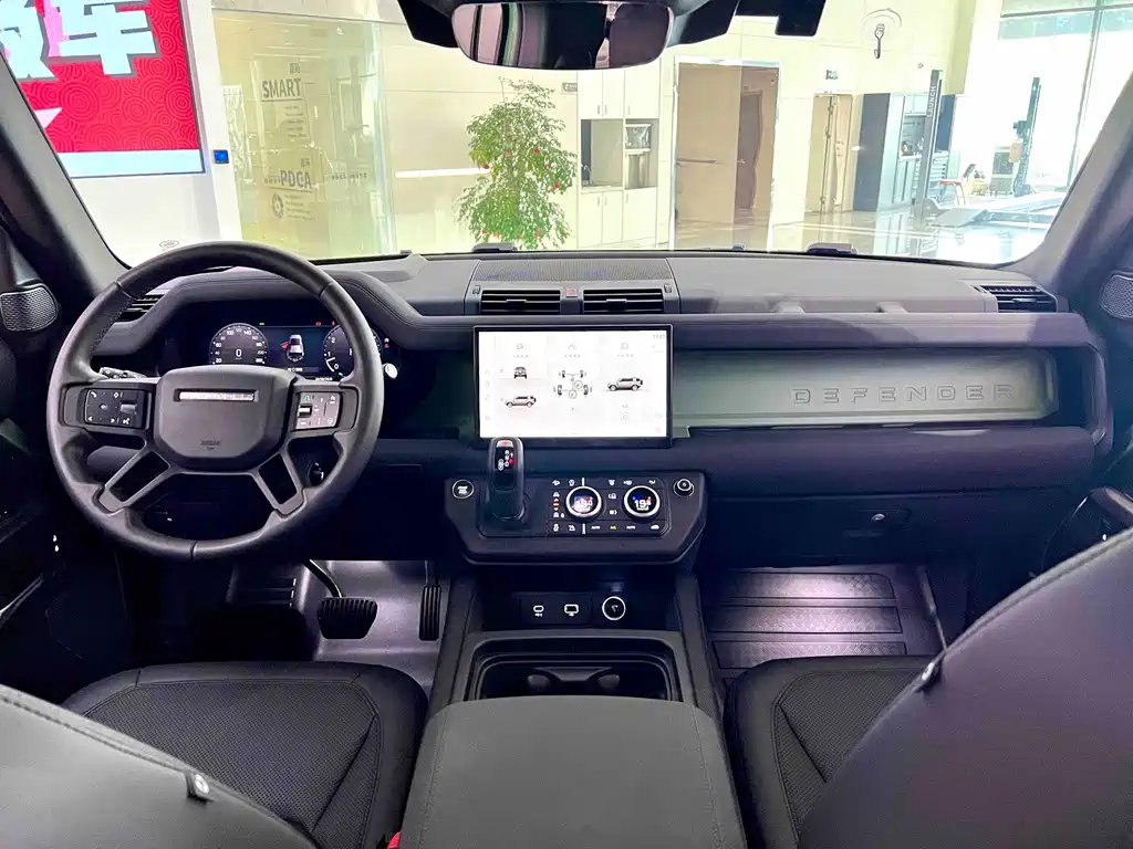 Land Rover Defender — миниатюра 8