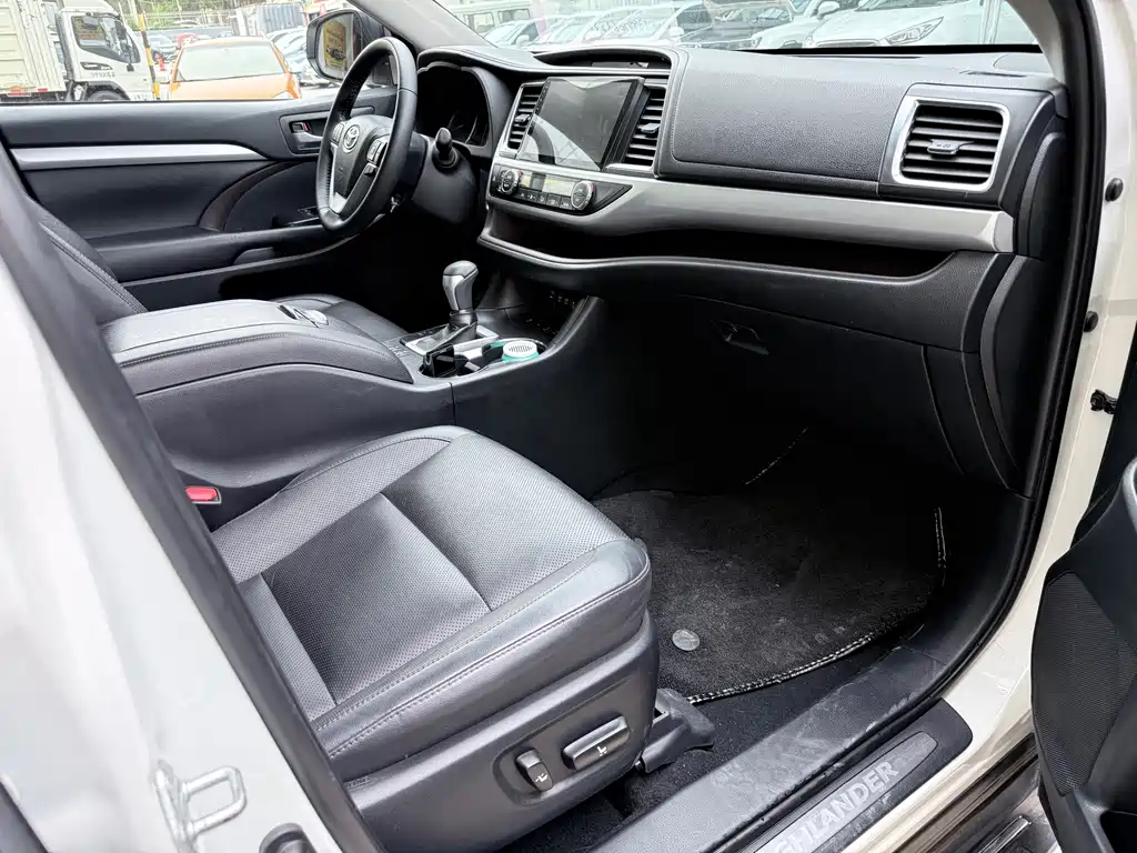 Toyota Highlander — миниатюра 20