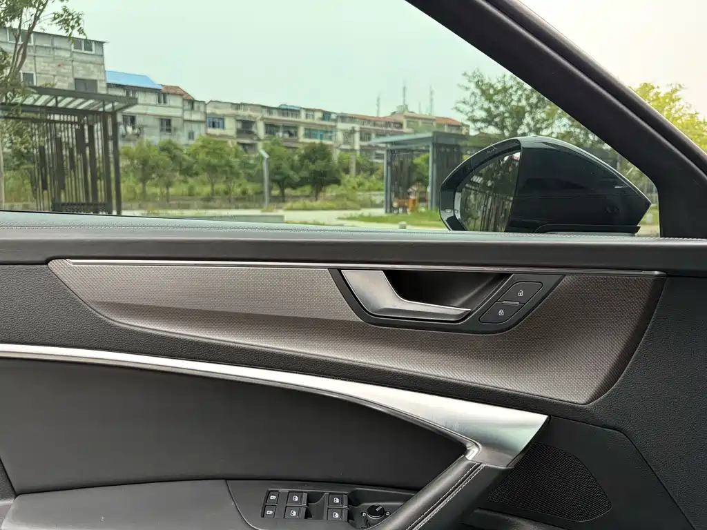Audi A6L — миниатюра 15