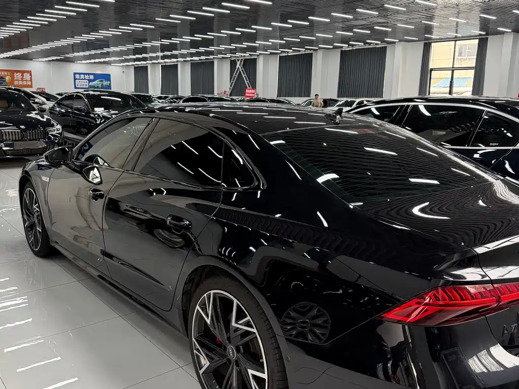 Audi A7L — миниатюра 8