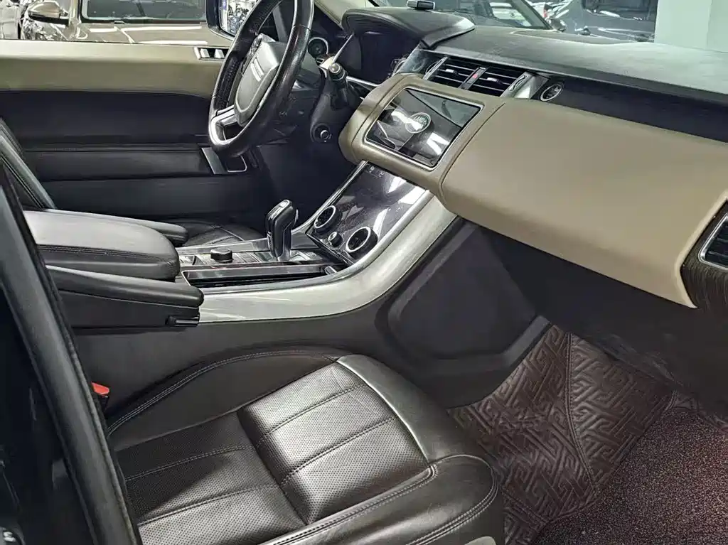 Land Rover Sport PHEV — миниатюра 13